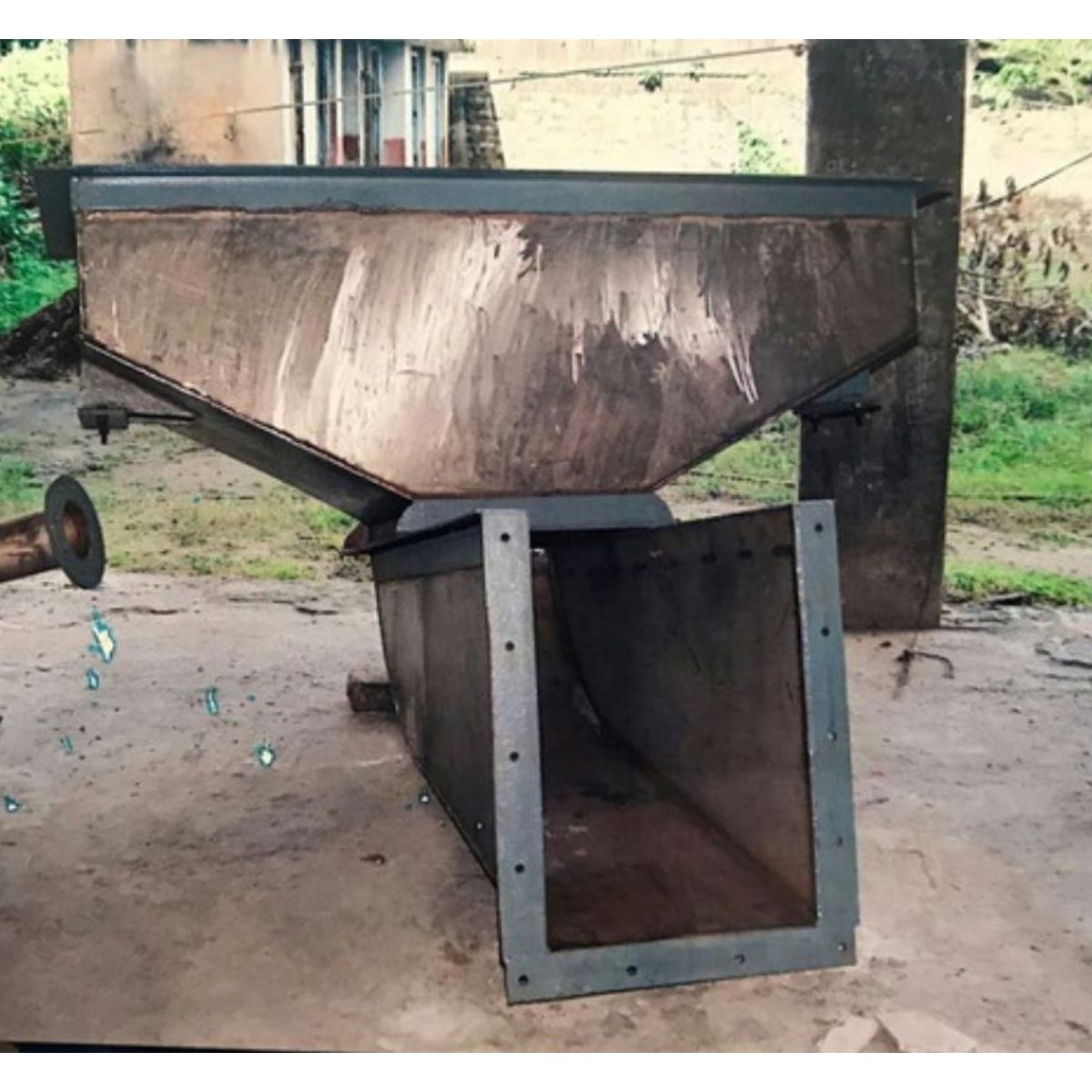 Industrial Hopper Feeder Fabrication